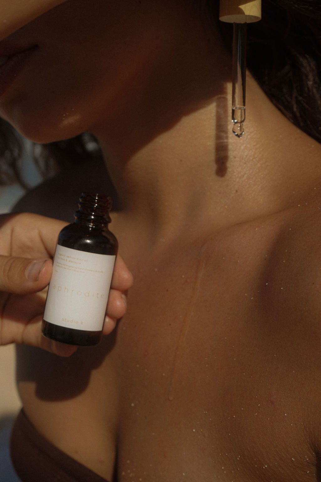 Aphrodite Aphrodisiac oil for love and Pleasure