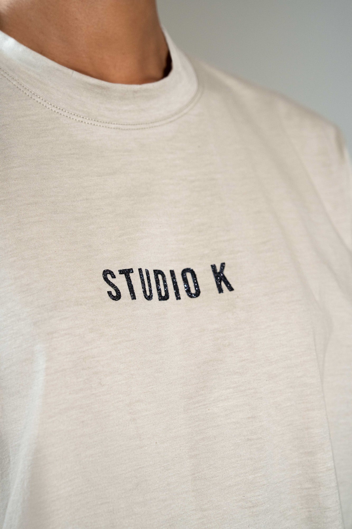 Studio K sustainable long-sleeve T-shirt in sizes S, M, L – soft, breathable, eco-friendly yoga wear made from organic and recycled materials, ethically handmade